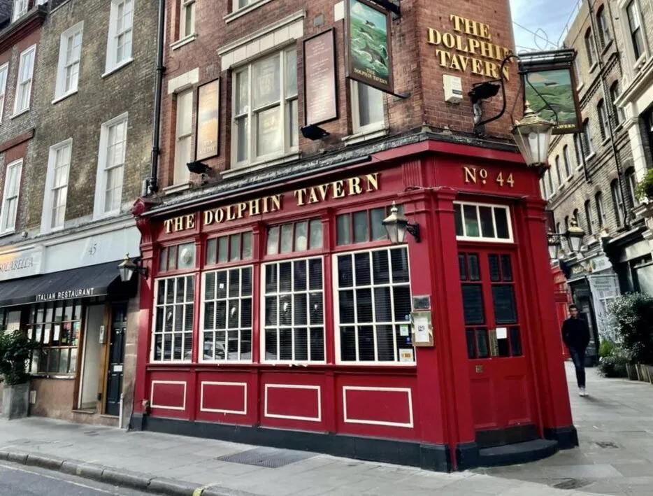 london pub