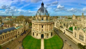Bird's eye view of Oxford University buildings where students can study abroad in London.